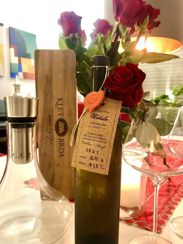 Szene aus dem Beitrag „Wie ein Imperator Archivwein genießt“